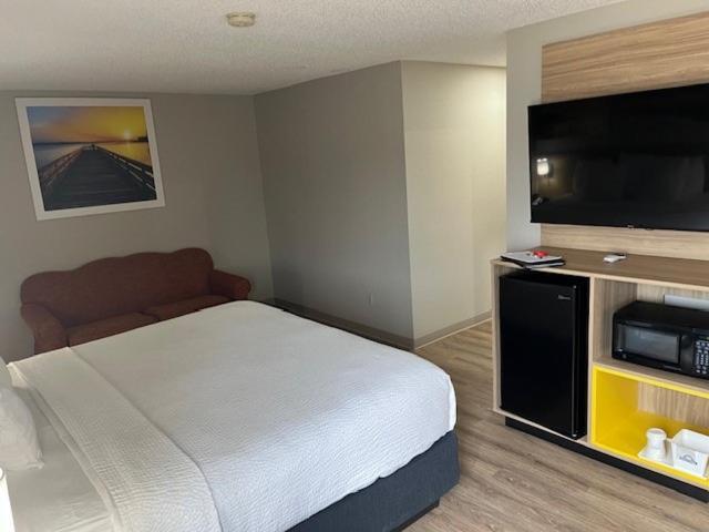 Days Inn By Wyndham Carthage Ngoại thất bức ảnh