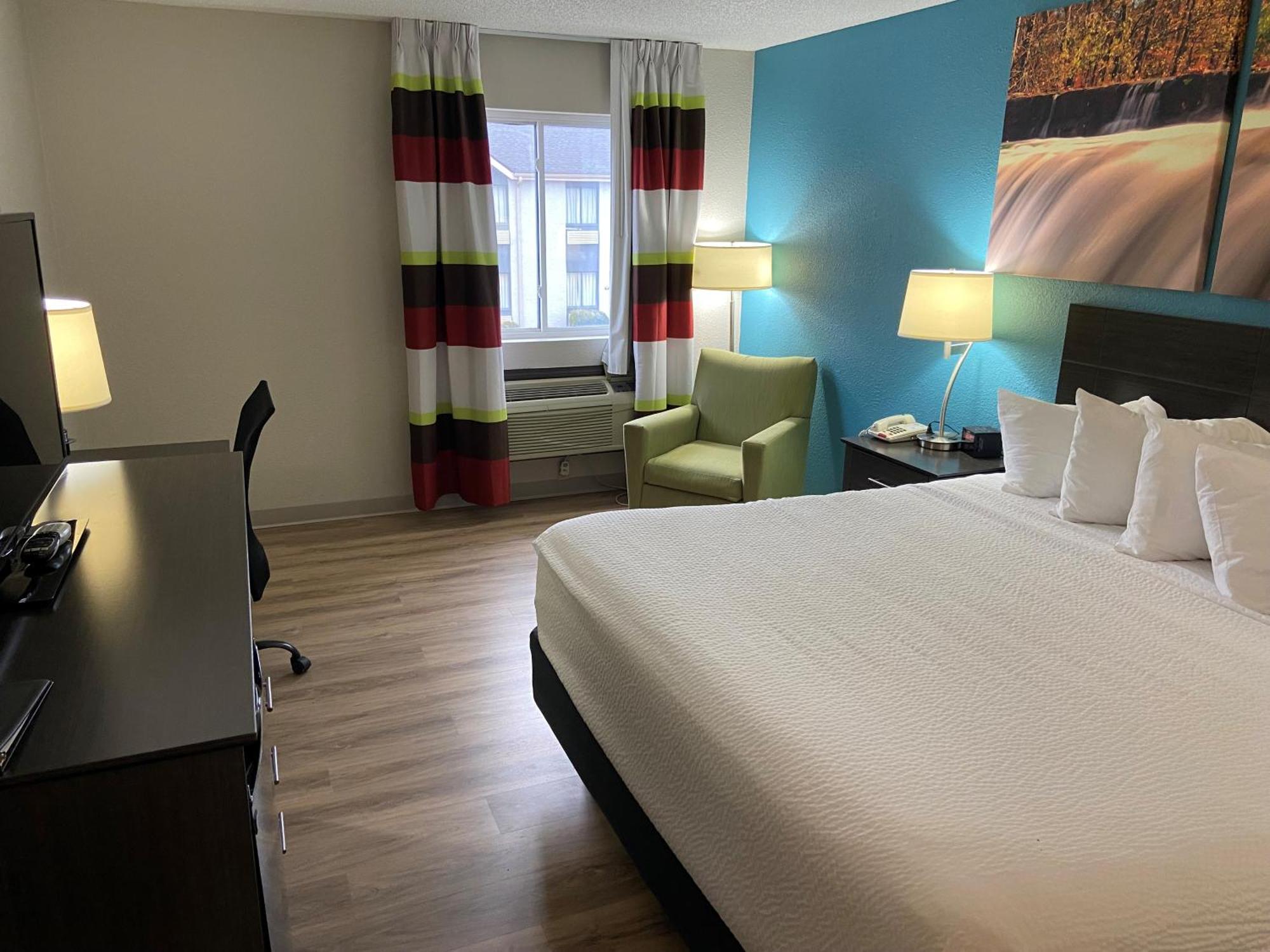 Days Inn By Wyndham Carthage Ngoại thất bức ảnh