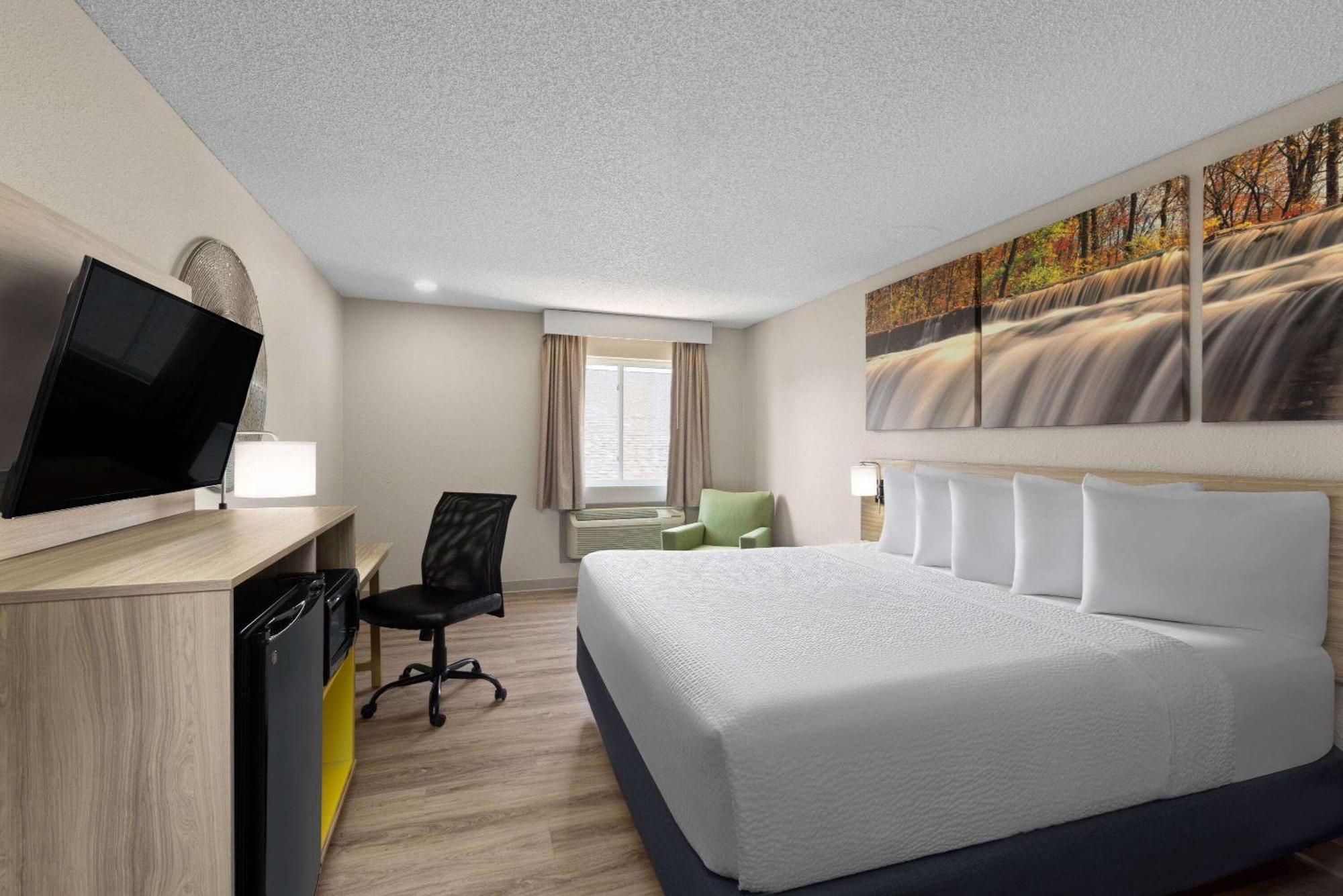 Days Inn By Wyndham Carthage Ngoại thất bức ảnh